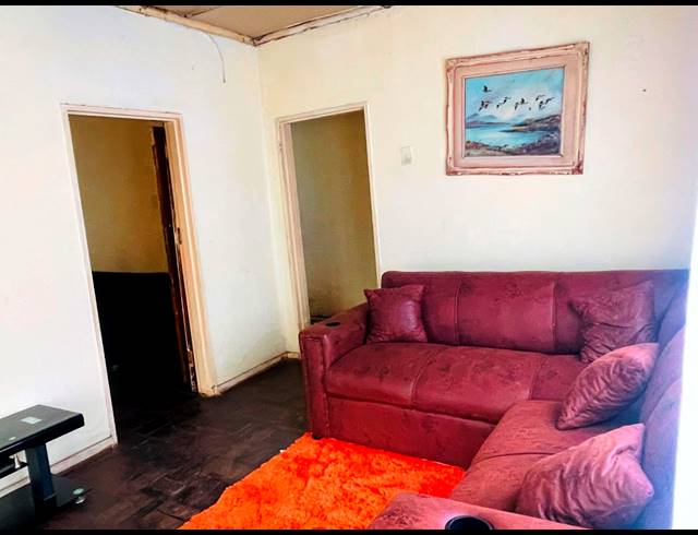 2 BEDROOM HOUSE FOR SALE IN ZWIDE